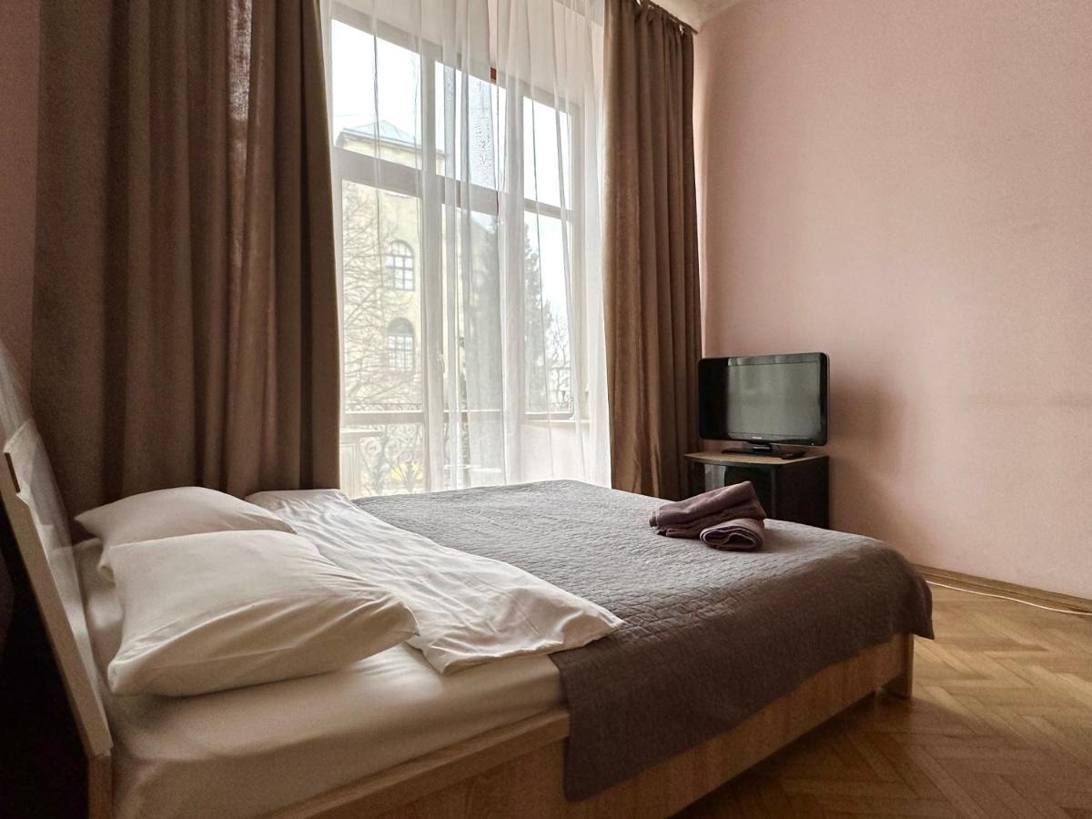 Romantic Apartments - Оn Valova Street ลวีฟ ภายนอก รูปภาพ