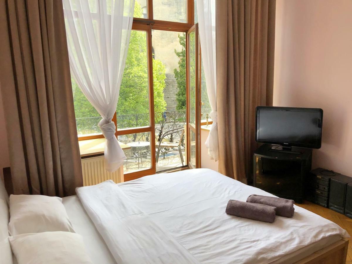 Romantic Apartments - Оn Valova Street ลวีฟ ภายนอก รูปภาพ
